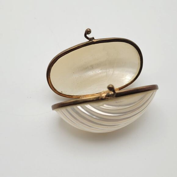 Antique Victorian Mother of Pearl Shell Trinket Box Brass Hinged Jewelry Holder - Picture 7 of 9